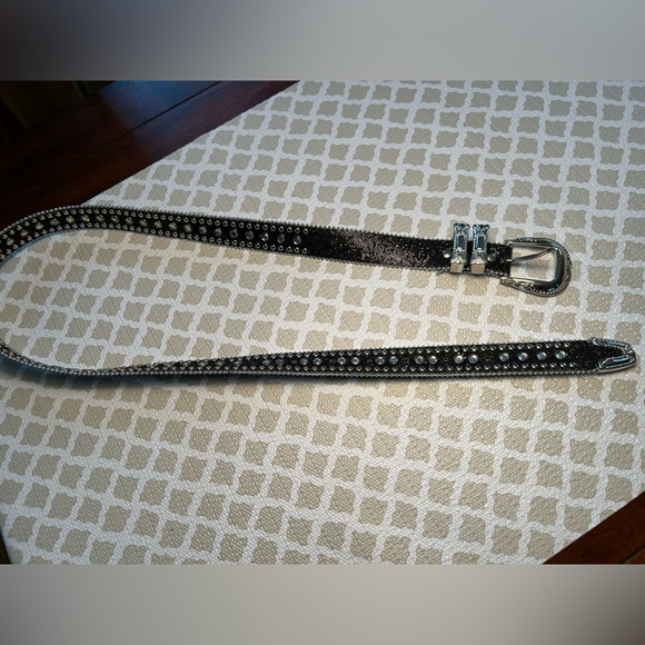 NWT🌷Western/Rock/Glam meet together in this Genuine Leather Belt